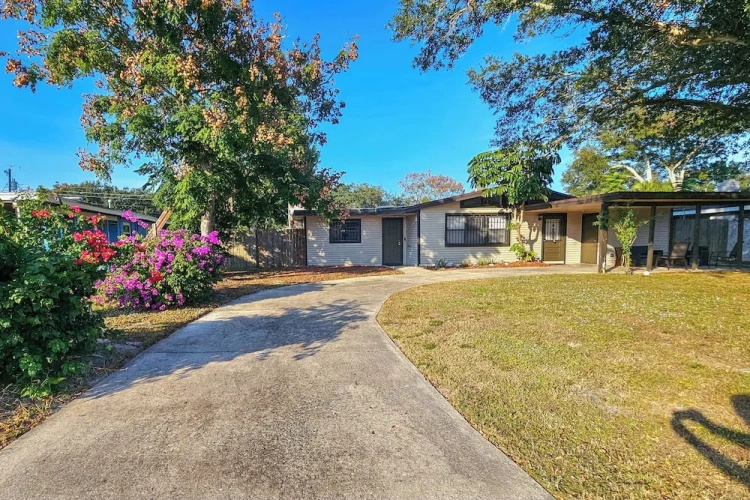 3 Bedrooms Cottage