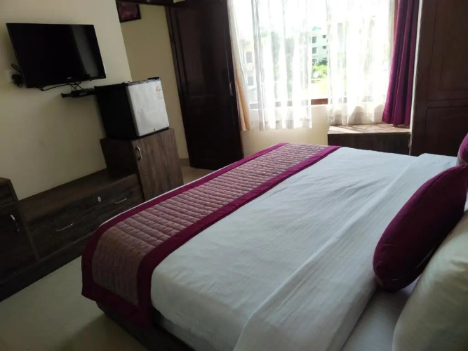 Hotel Guru Surbhi
