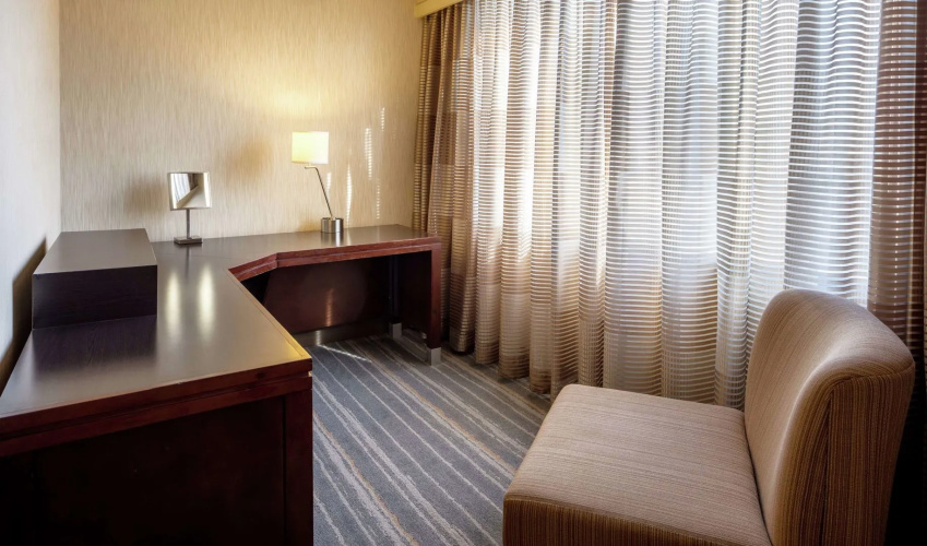 DoubleTree Suites by Hilton Hotel Minneapolis