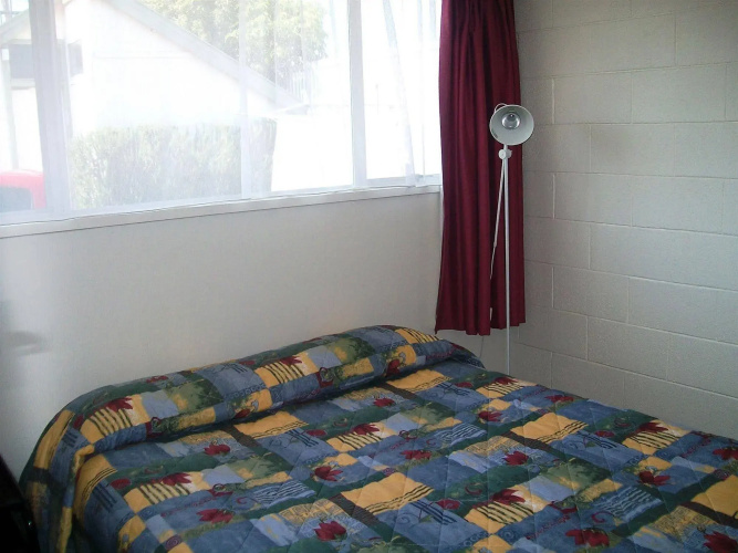 Cedar Court Motel