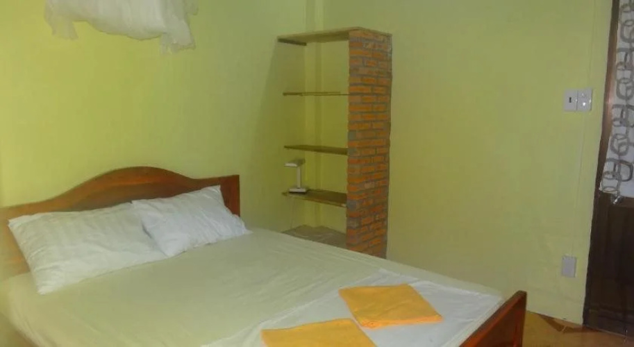 Luot Van Guest House