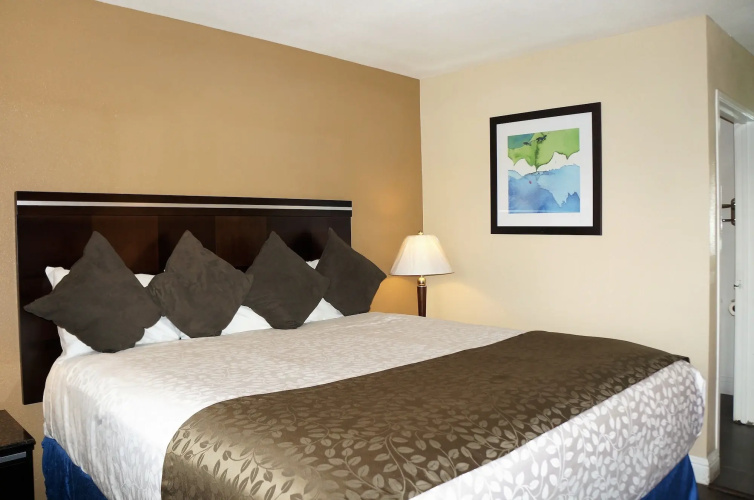 Executive Inn Hotel