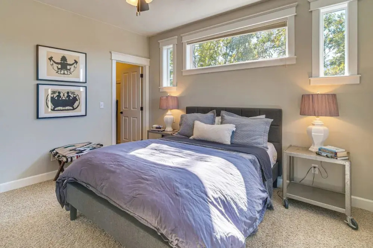 Private Pool & Mtn Views: Stunning Ashland Home
