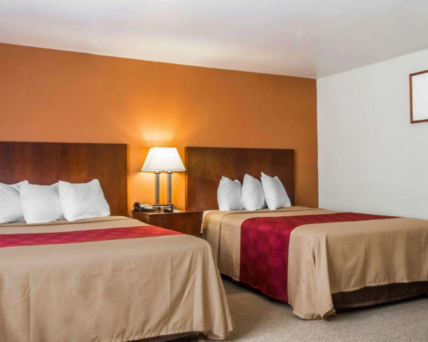 Econo Lodge Lake Region
