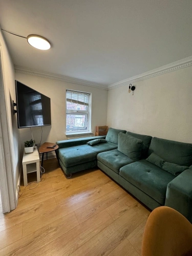 3 Bedrooms Classic Apartment