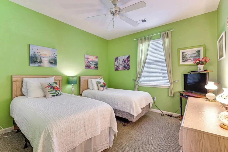 River Oaks 51-E Apartment