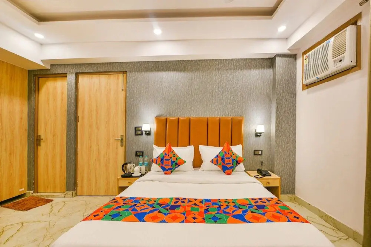 Fabhotel Tree House