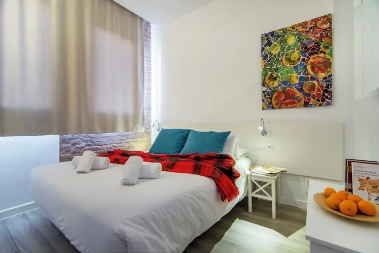 2 Bedrooms Apartment