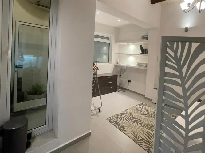 Valletta most central studio apartment 16th-Century building