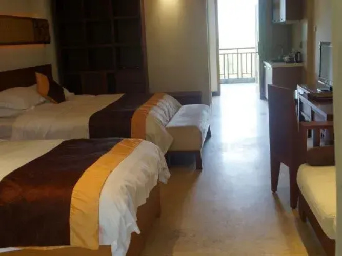 Qixian Yaochi Hot Spring Resort