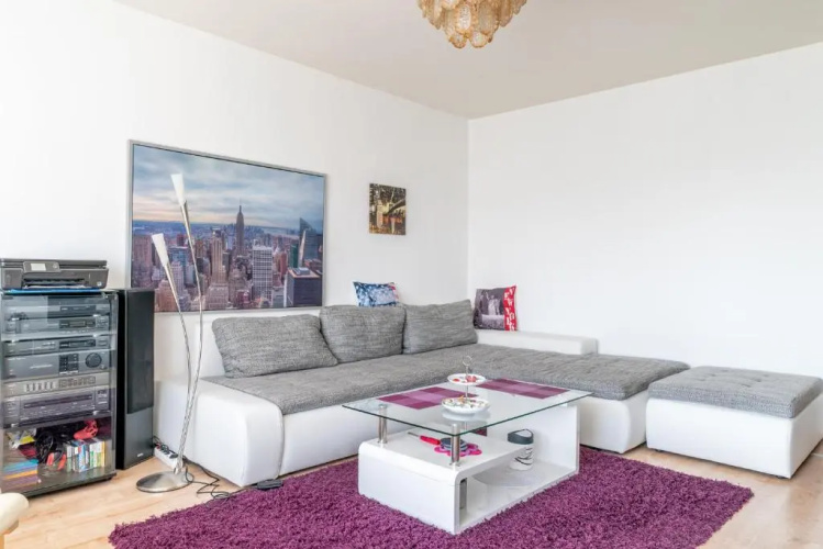 Id 5546 - Private Apartment