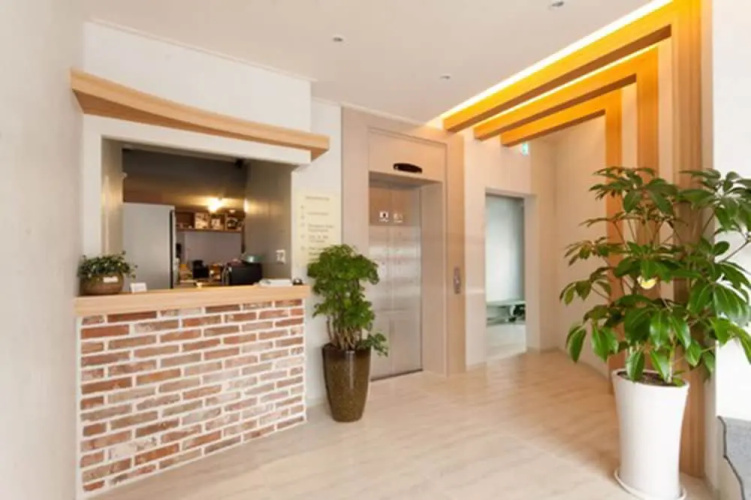 Uniqstay Hostel And Suite