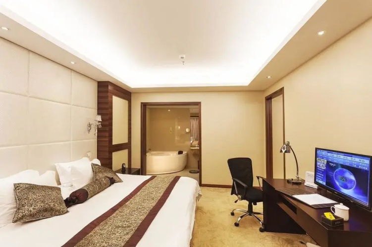 Baicaoyuan Hotel(南京百草园宾馆(草场门南艺二师地铁站店))