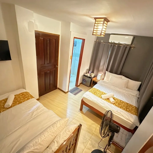 Standard Triple room