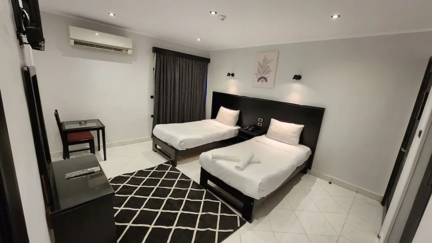 Deluxe Suite