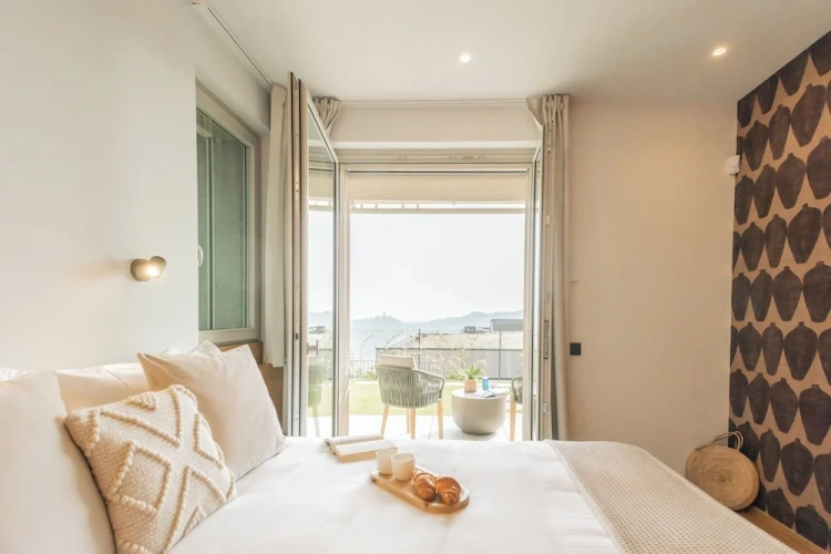 Suite with garden view