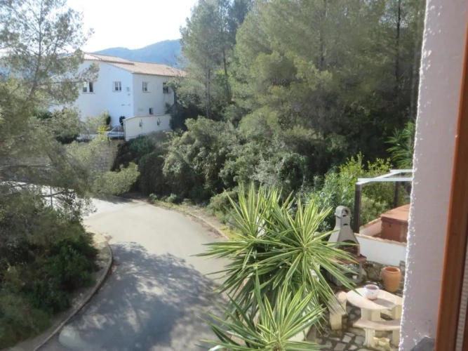 2 Bedrooms Villa