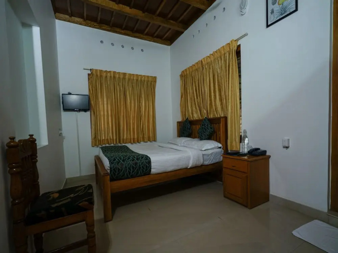 OYO 12026 Planter's Villa