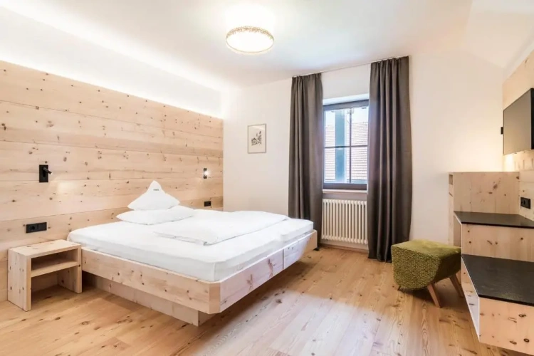 Deluxe Single room with view