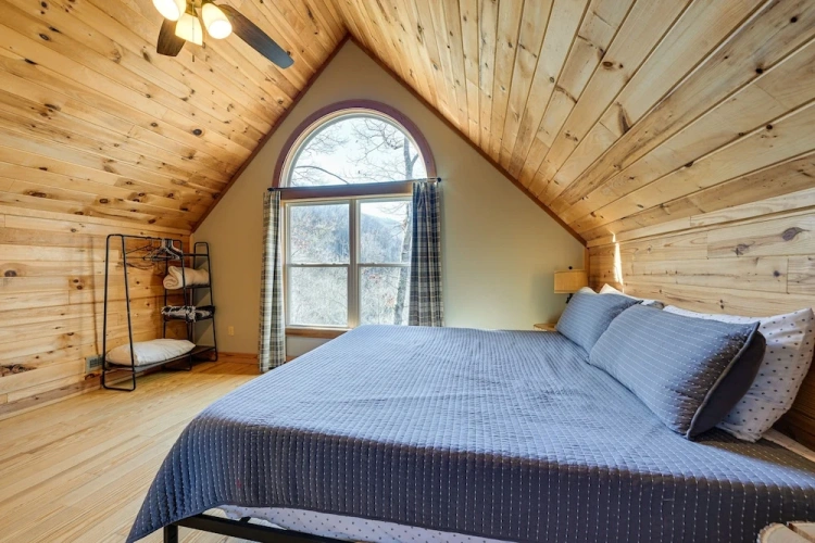 3 Bedrooms Cottage