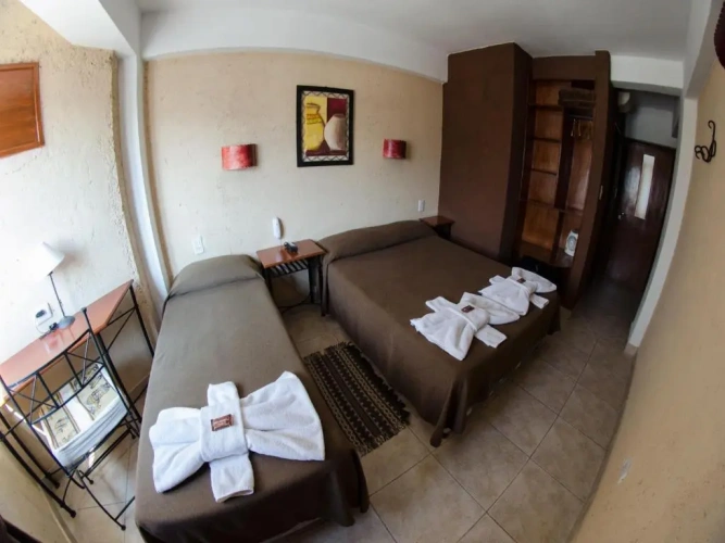 Standard Triple room