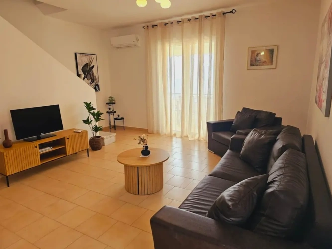 2 Bedrooms Apartment with balcony