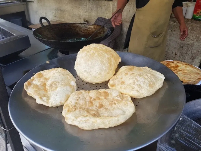 Saif Ul Malik Hotel & Restaurant