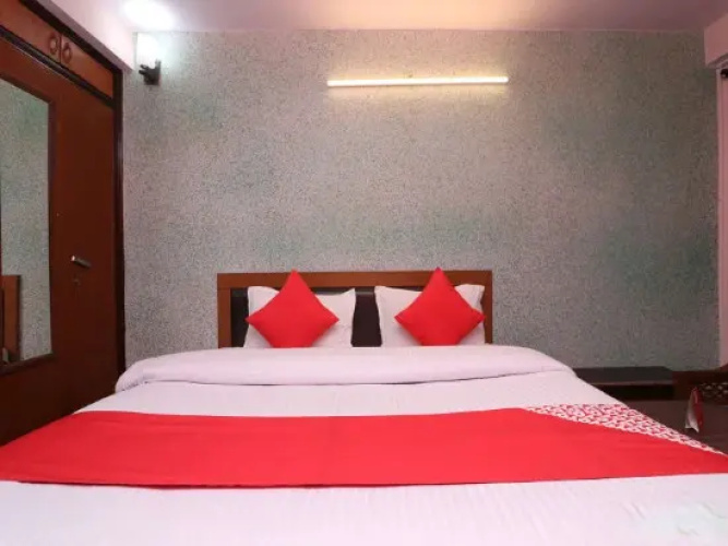 Cedar Tree by OYO Rooms