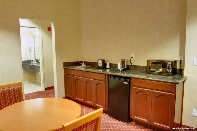 Best Western Plus Media Center Inn & Suites photo 21