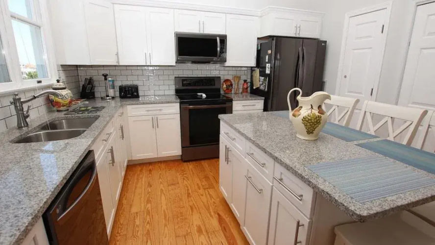 Whalecome Home - 5 Br Home