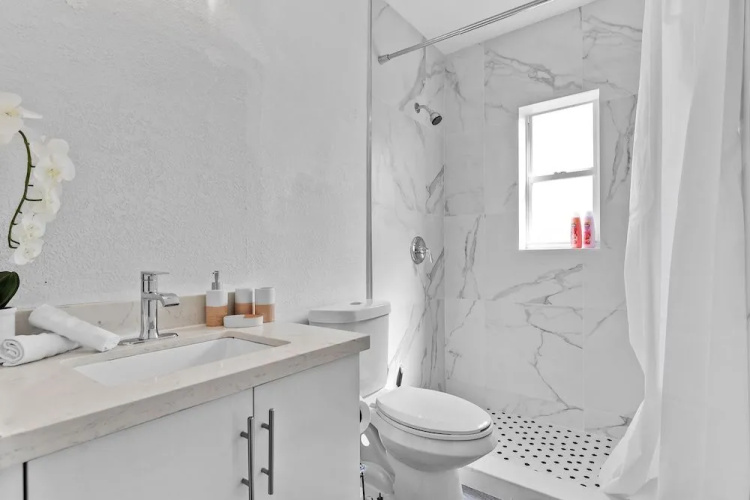 Design District Luxe 3BD Home