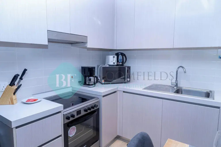 Bloomfields Elegant 1BR in Waters Edge
