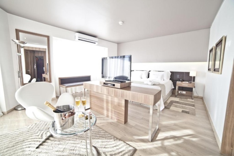 Junior Suite with balcony and with view
