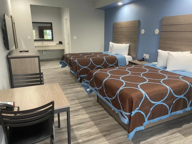 Standard Quadruple room