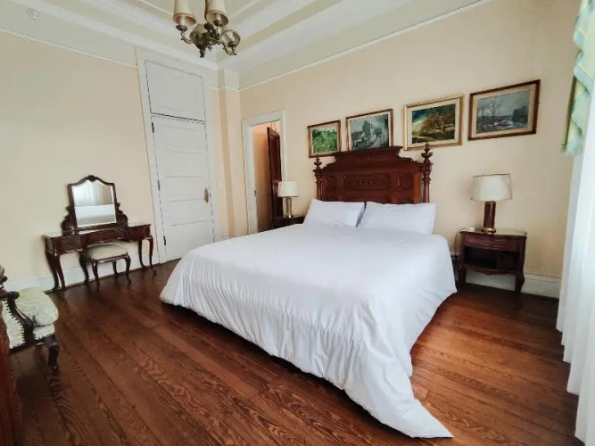 Deluxe Suite with balcony and with view