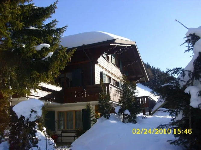 2 Bedrooms Chalet