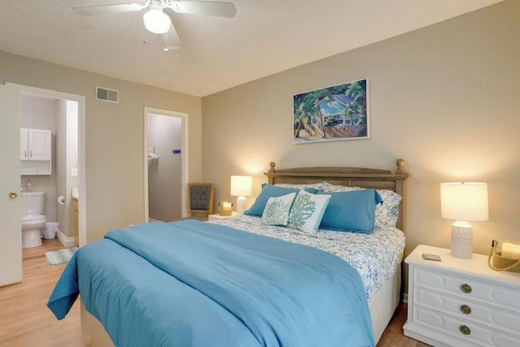 Seminole Townhome: Easy Access to Beaches!