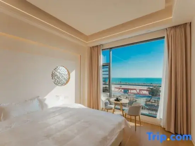 Standard Twin room with sea view