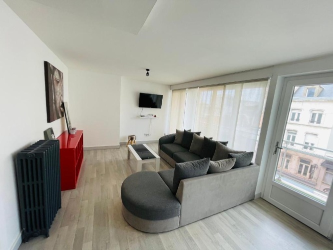 2 Bedrooms Apartment