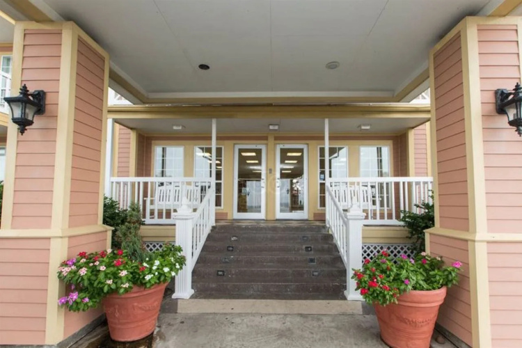 Victorian Condo Hotel Resort