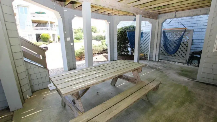 The Lush Life - 4 Br Home