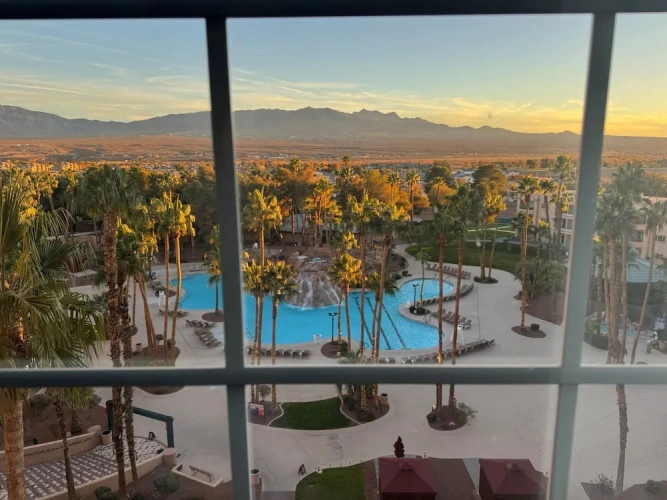 Standard Quadruple room with pool view