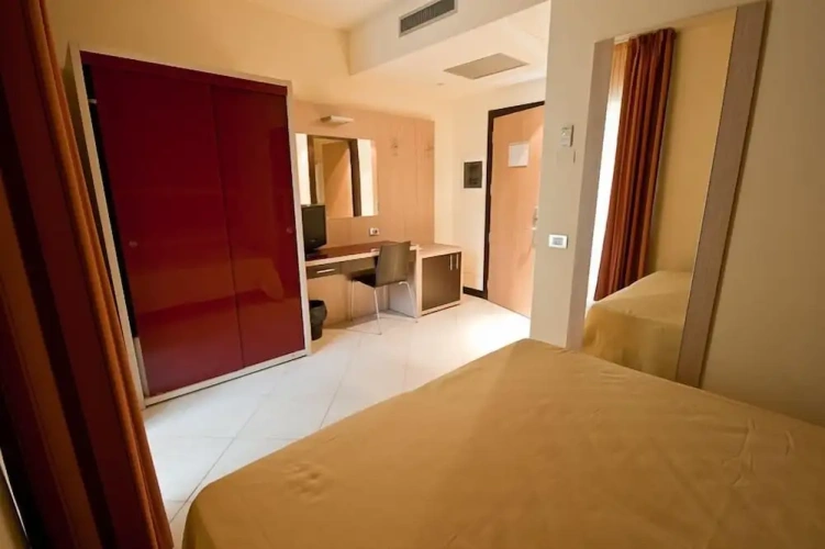 Standard Twin room with balcony