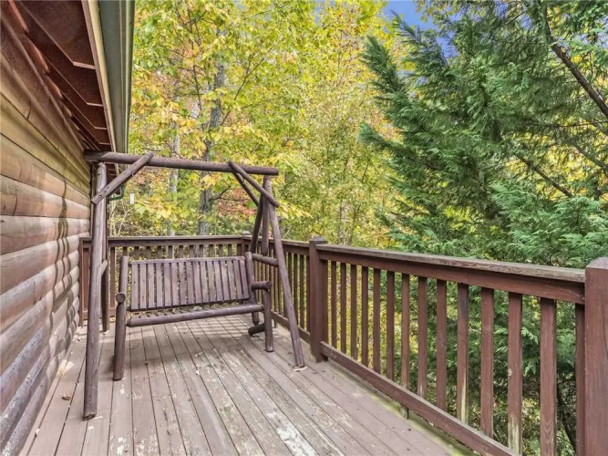 Saddle Ridge 2 Bedroom Home with Hot Tub