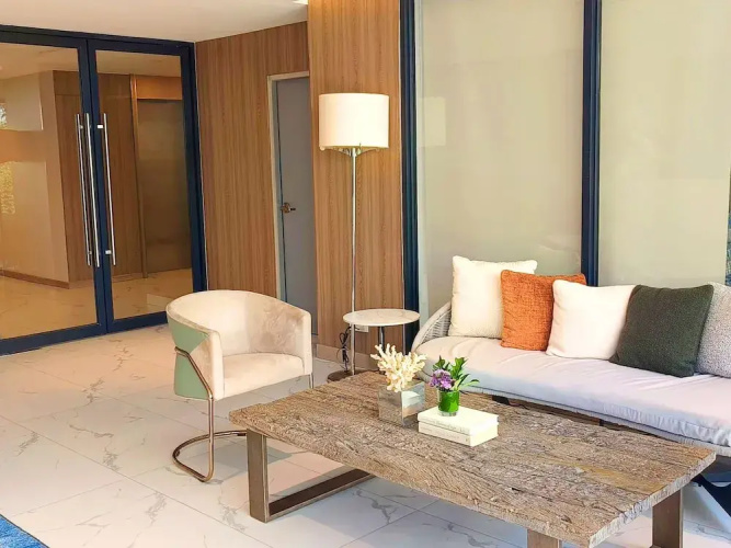 Laya Suites & Residences
