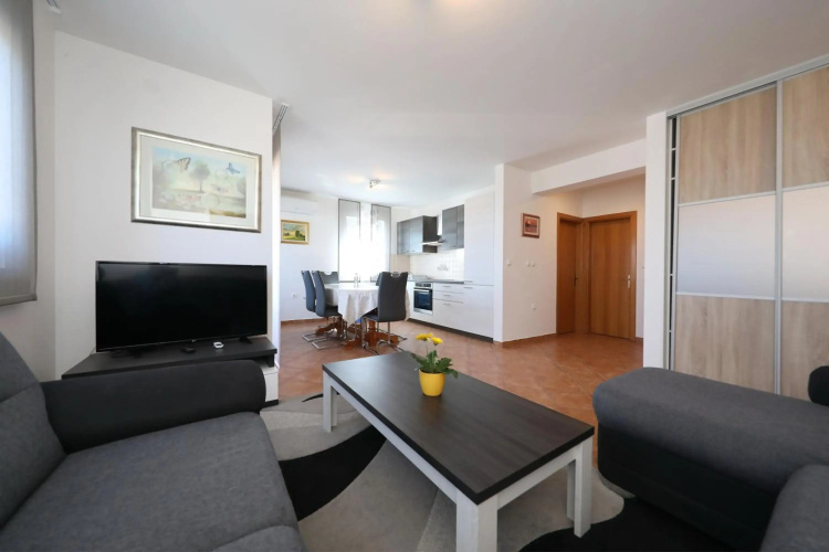 Apartment Dora