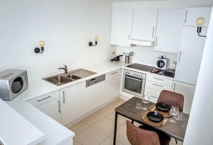 1 Bedroom Apartment with sea view