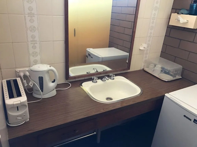 Century Motor Inn