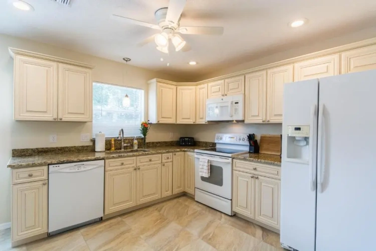 2 Bedrooms Cottage