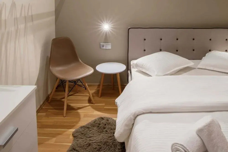 Evel's Home Suites